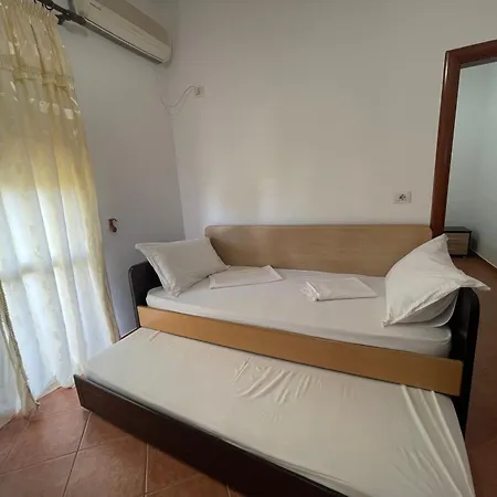 Rajan Penzion Vlorë