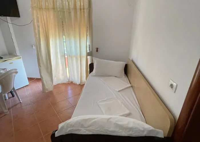 Pensión Rajan Vlorë