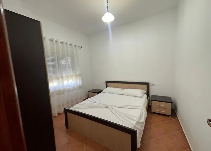 Pensión Rajan Vlorë
